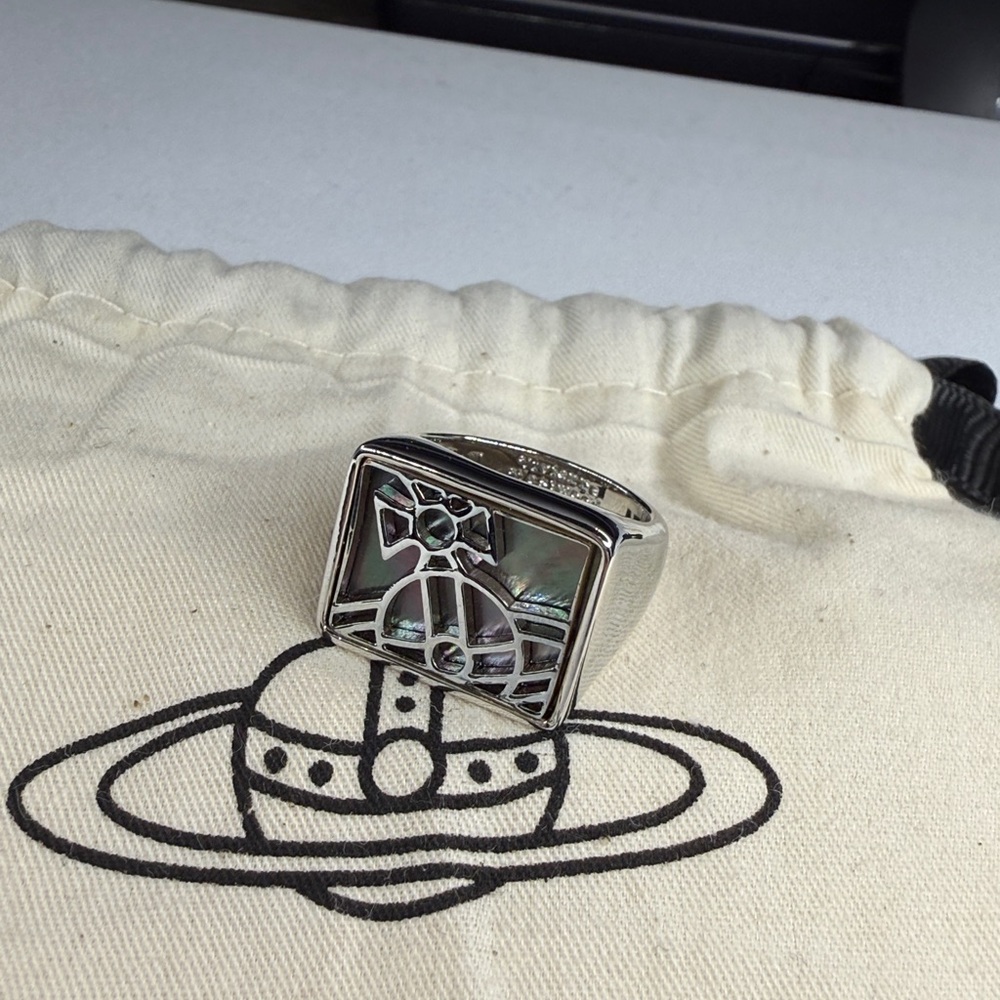 Vivienne Westwood Leon Ring